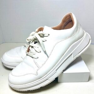 FitFlop: Freya White Leather Sneakers (Size 8.5)